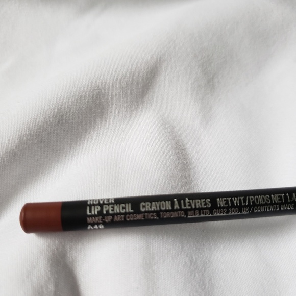 MAC lip pencil - Hover - Picture 3 of 4